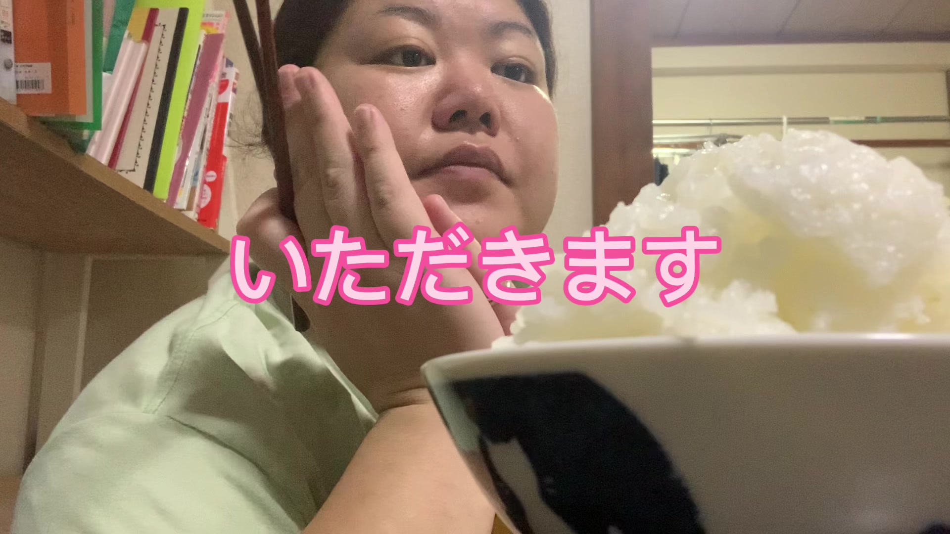 @ただただご飯を食べる人🪷🌸