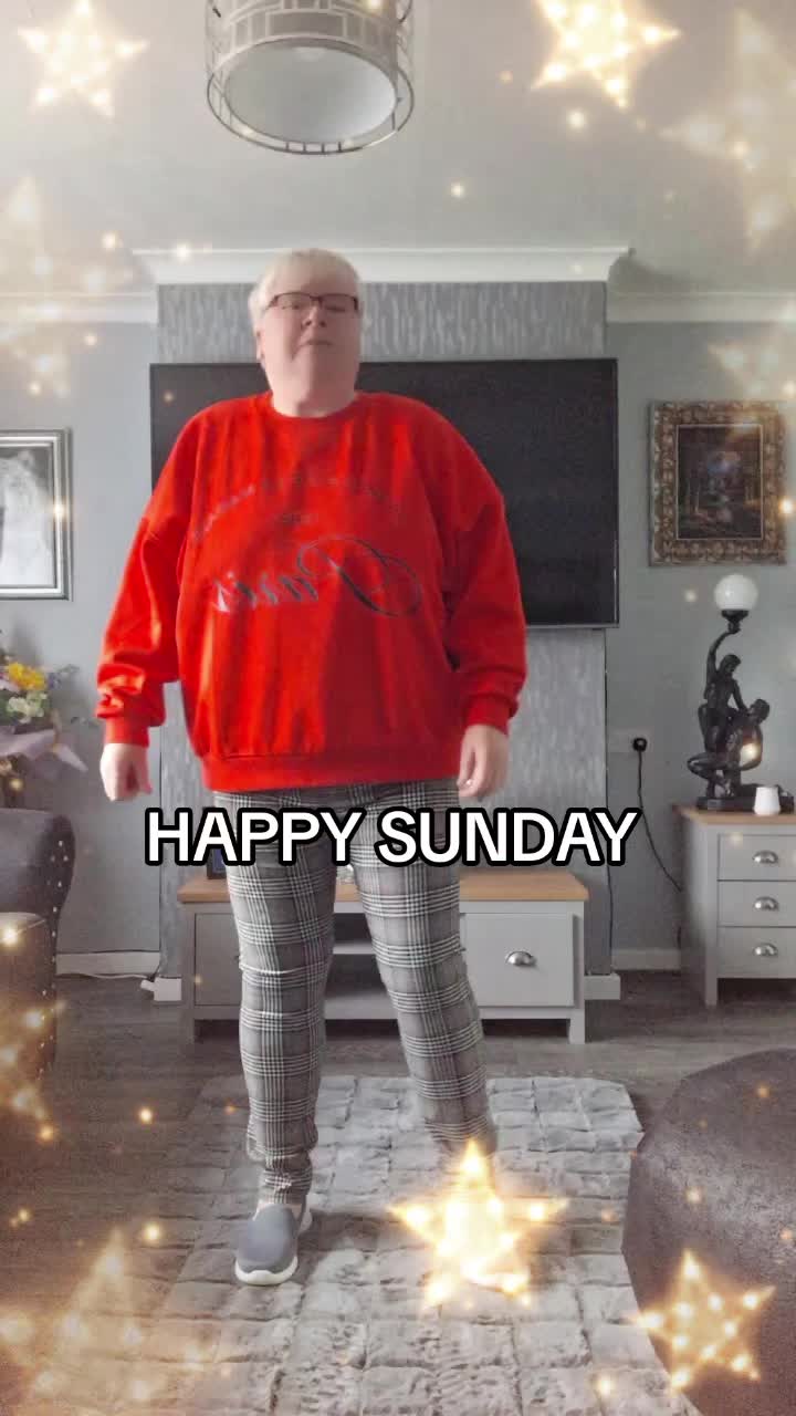 @Itsmedeedee