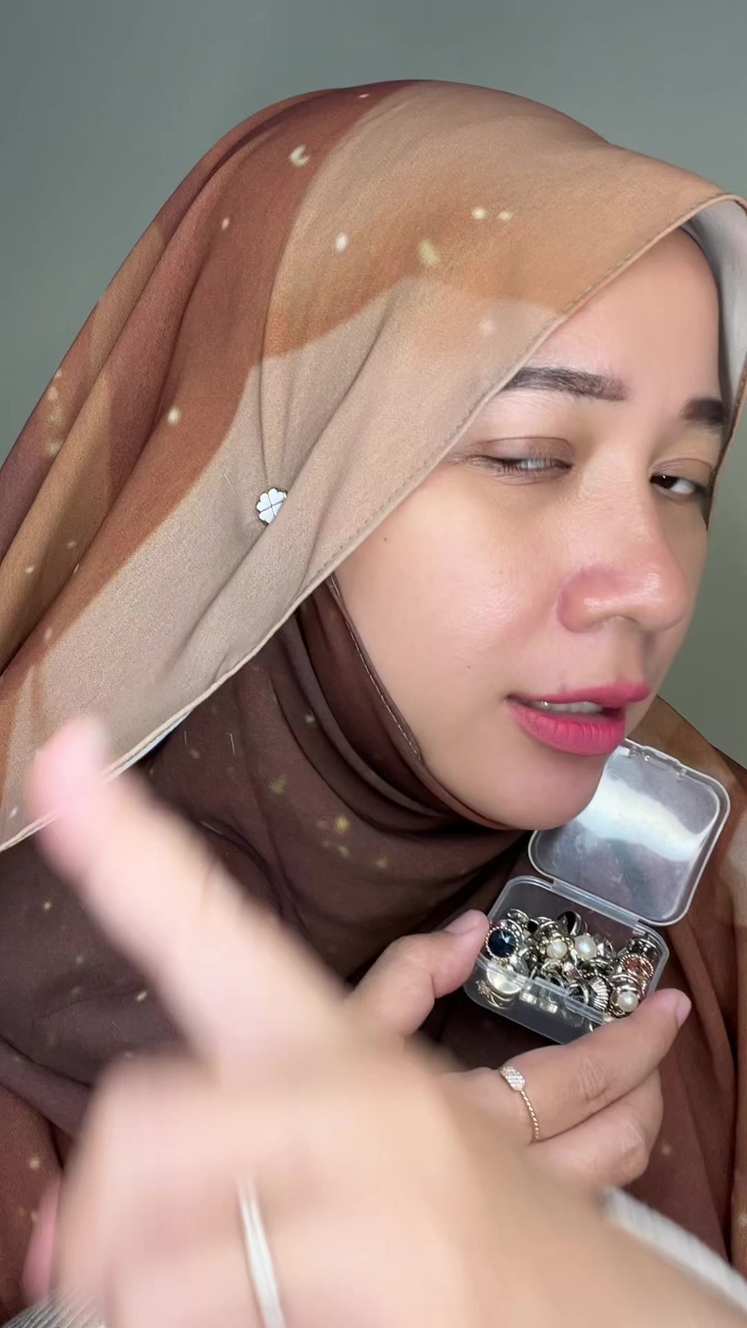@Anis Yunia Akbar (AYA)
