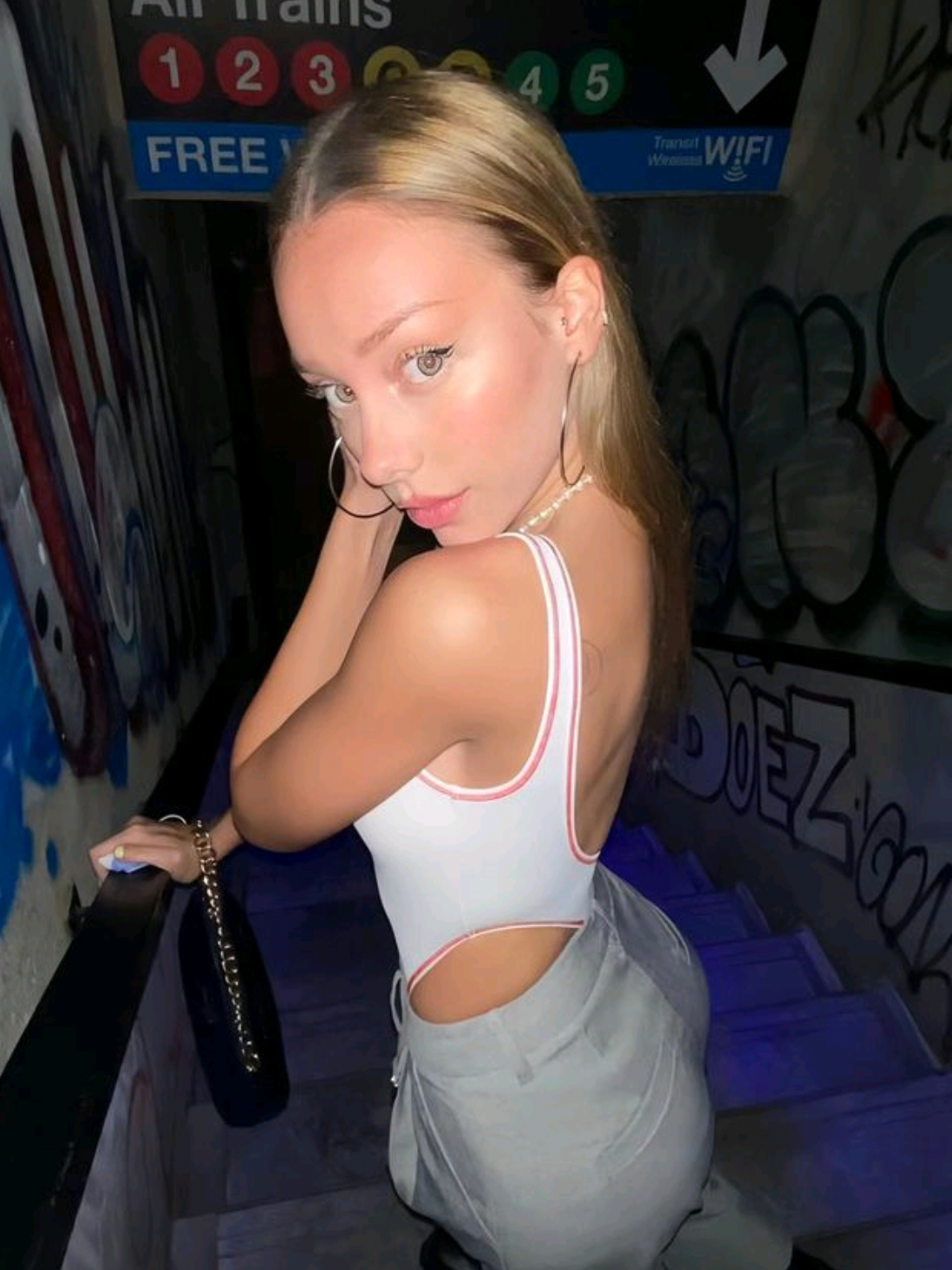 @★