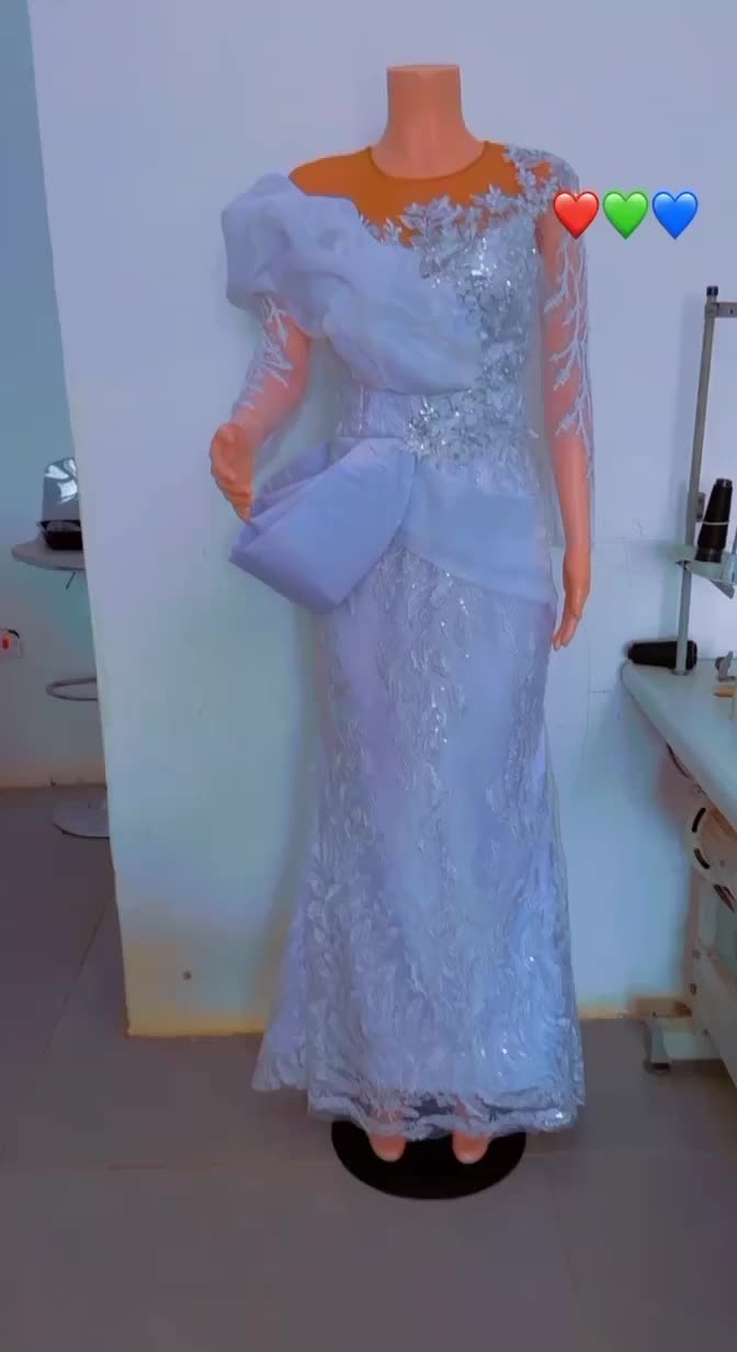 @Dazzlyn_Designs