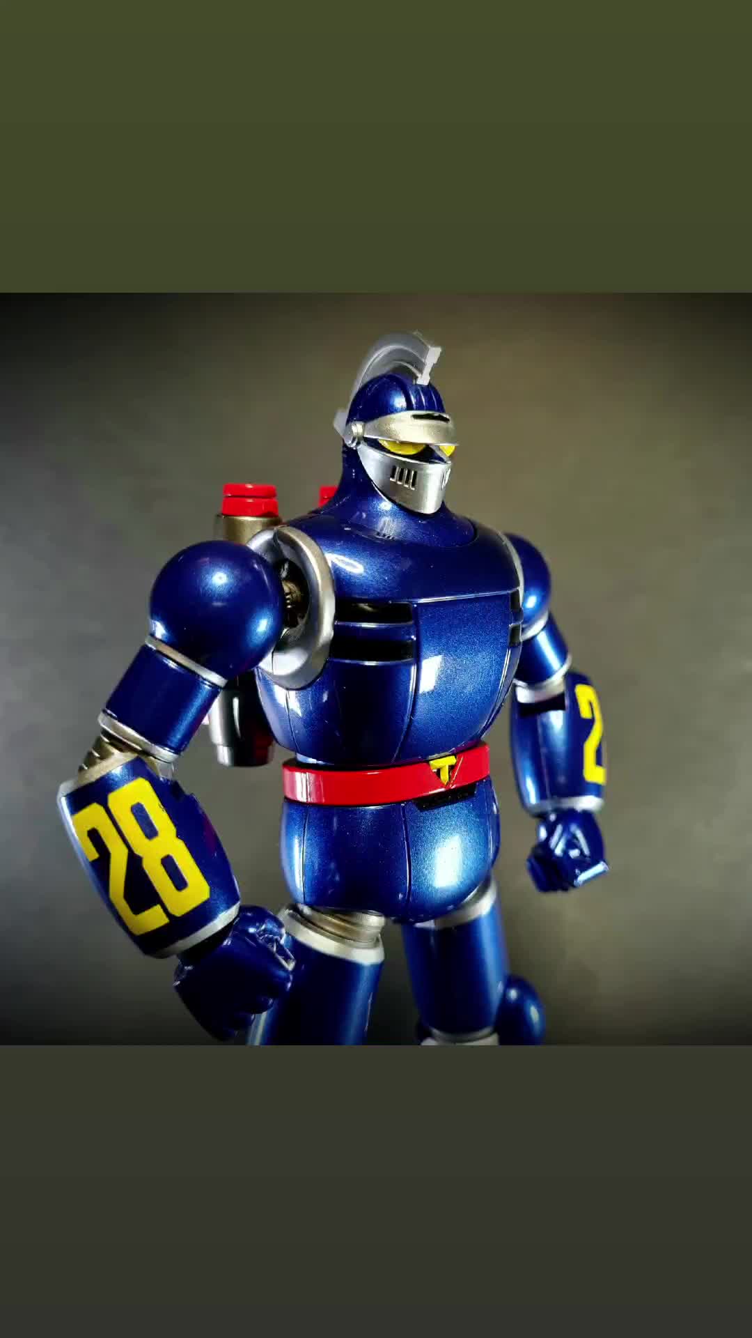 @cooltoyslatino