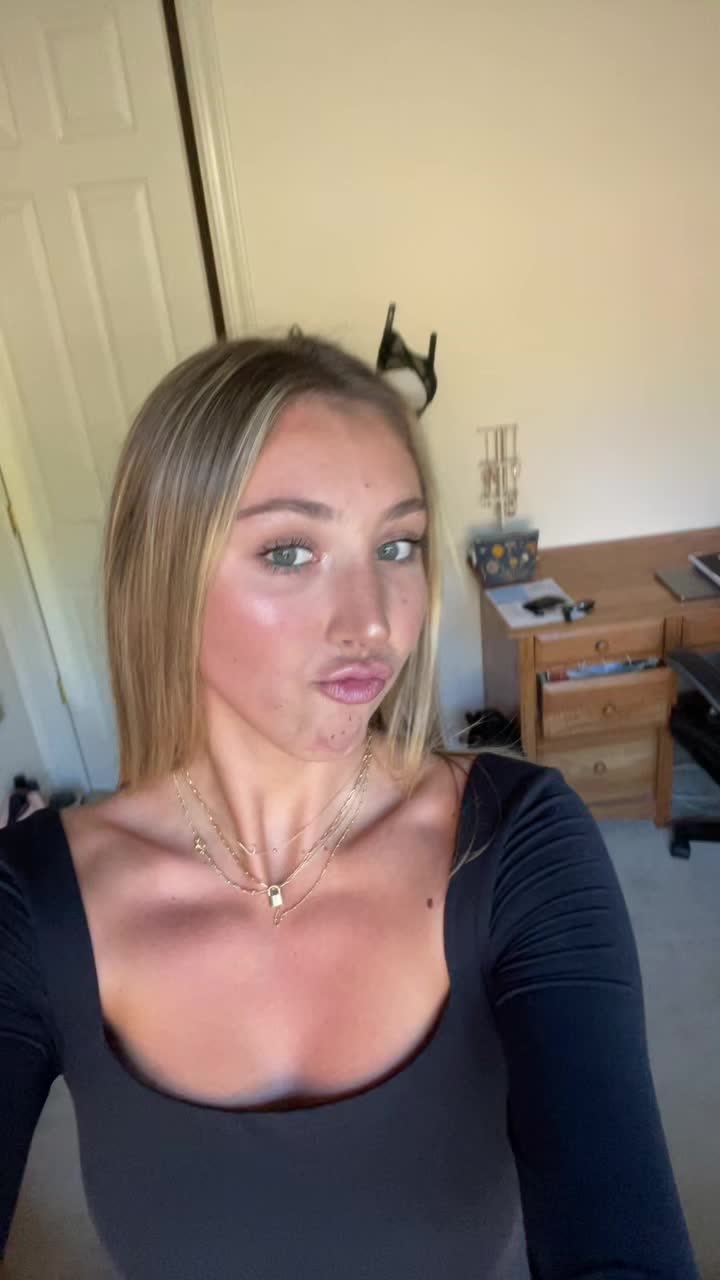 @juliaaab