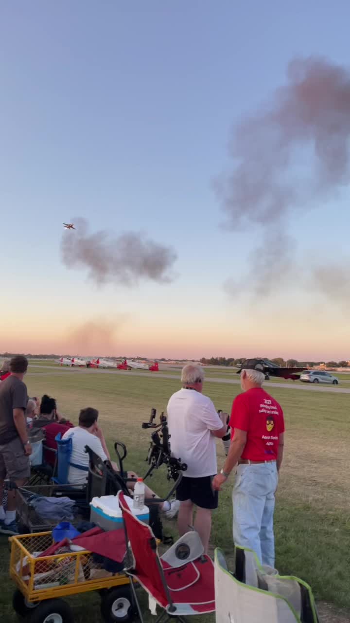 @🛩️