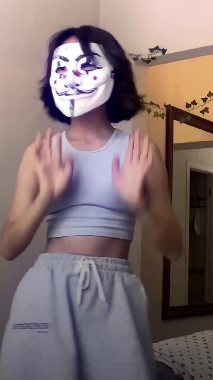 @Полина😳💗