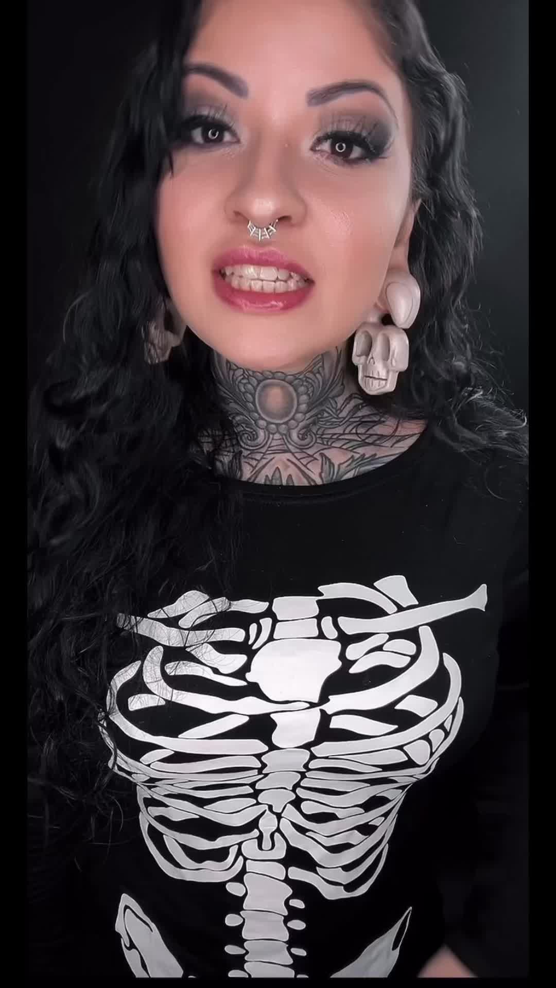 @twofeatherconnection