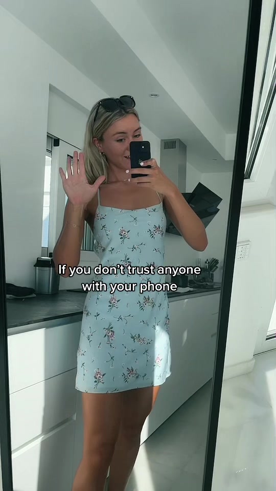 @Bella