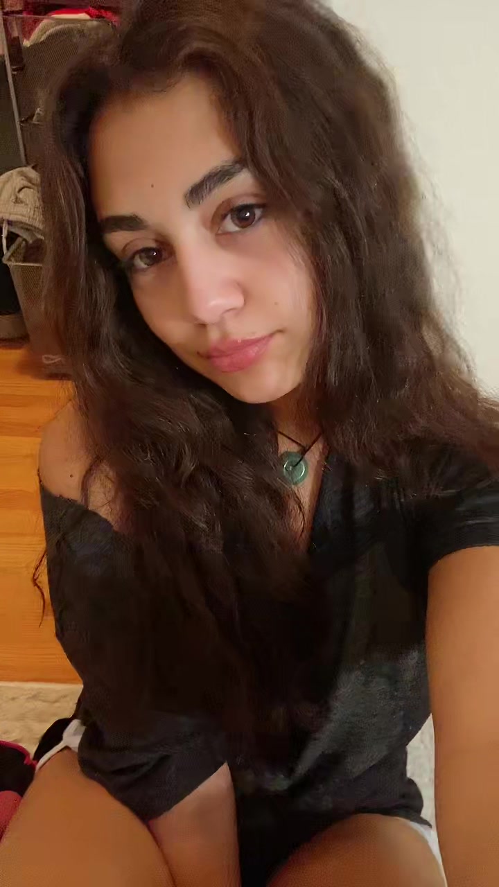 @gabydela222