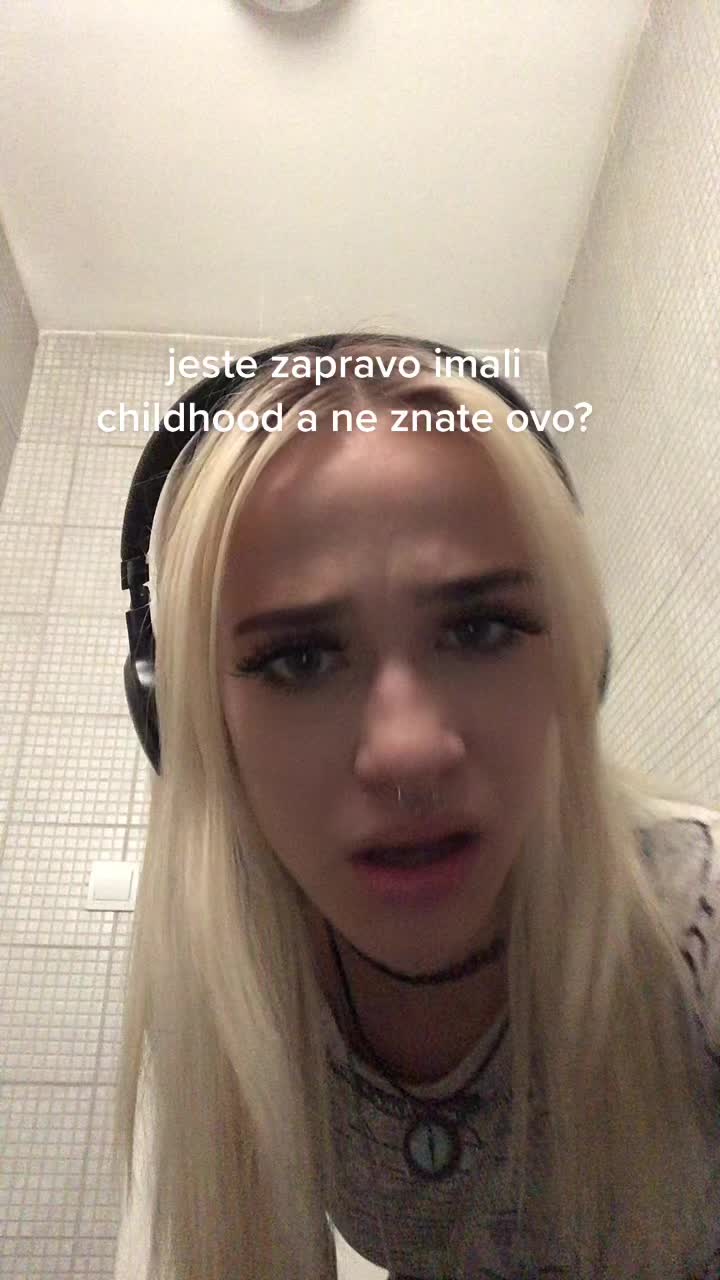 @bruxye