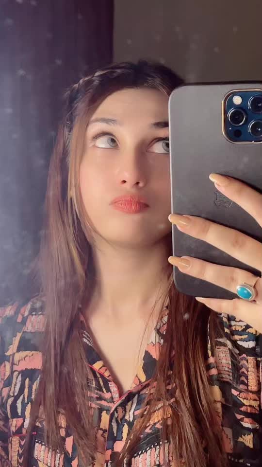 @hinaatariiq_
