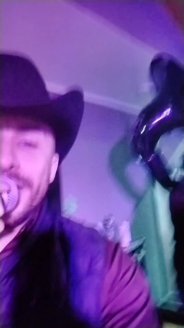 @T-Leshovi - "La Shakaloza"