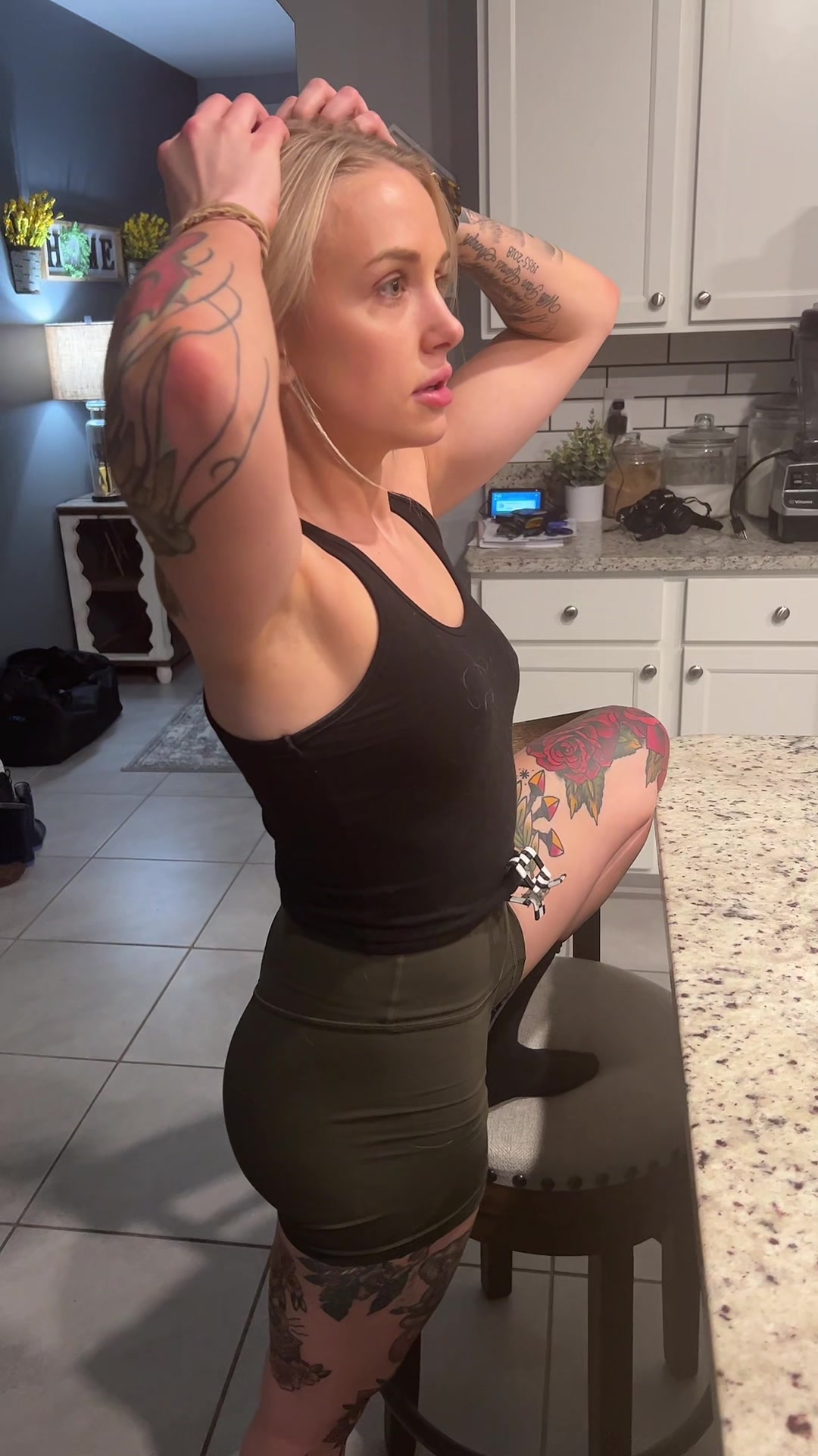 @Ohhh, it&rsquo;s THAT chickk 🥴🤌🏼