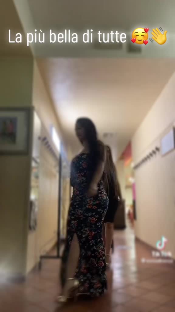 @Laurabevil09