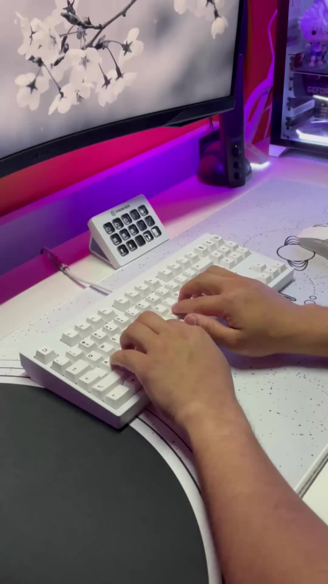 @ShowmiKeys