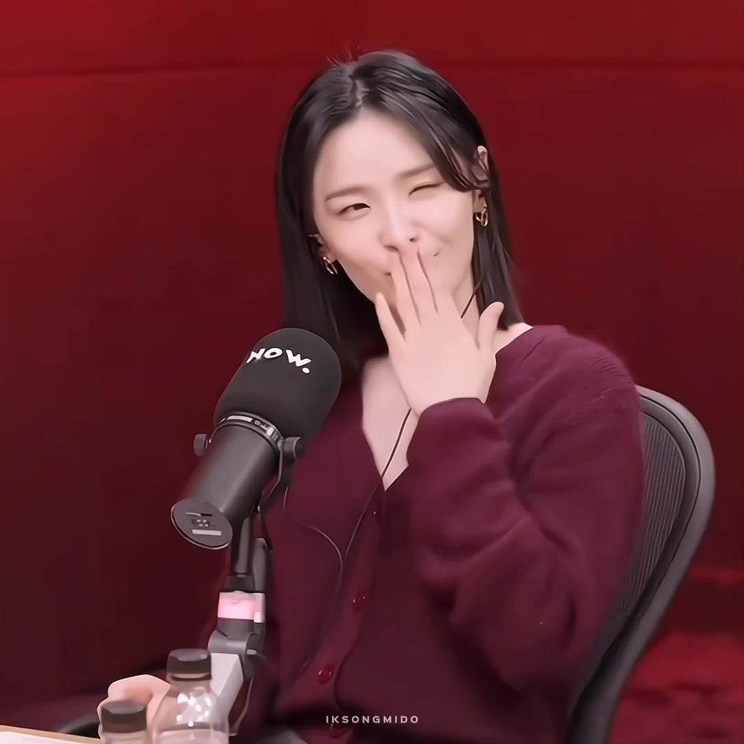 @ᴇʏᴀ ^•ᴗ•^ฅ