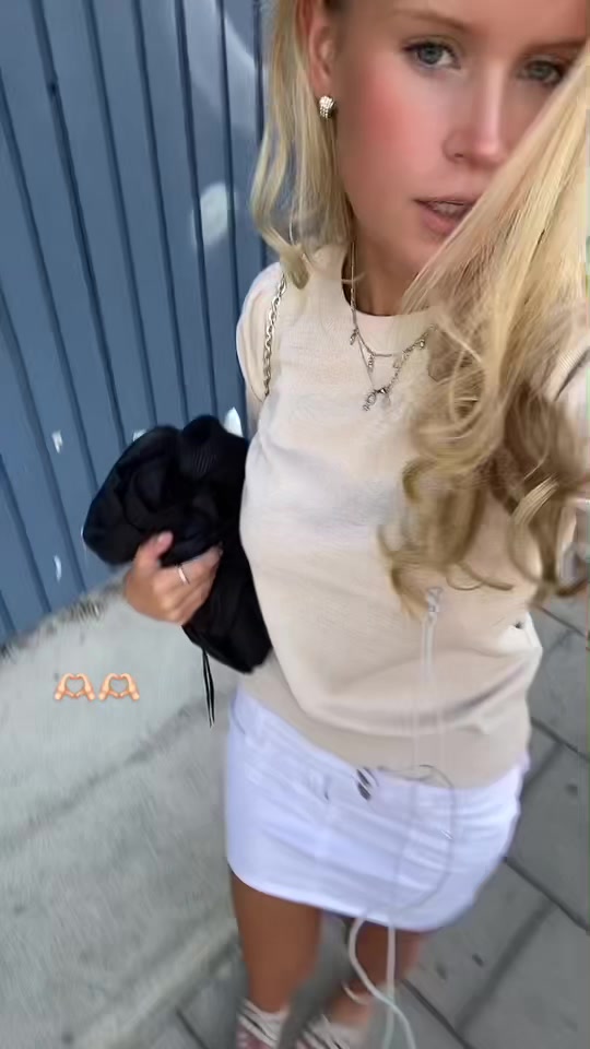 @Izabella