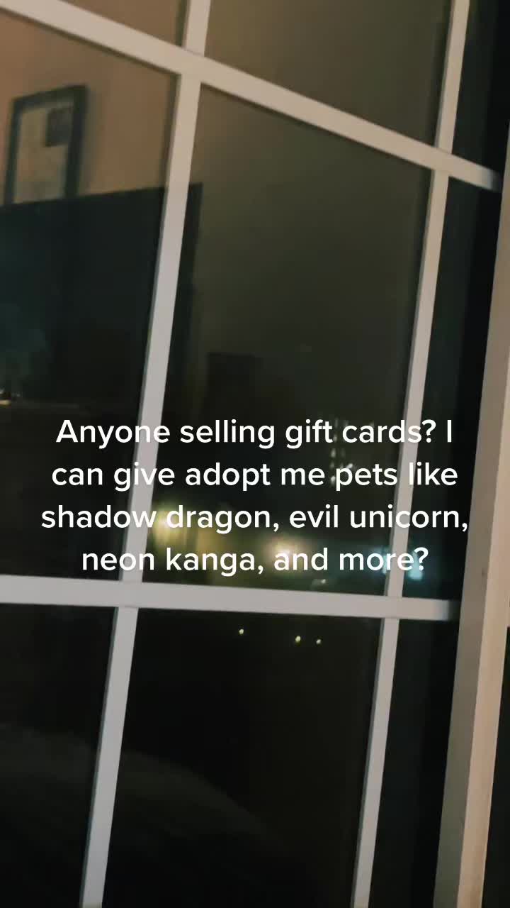 @giving.away_robloxacc