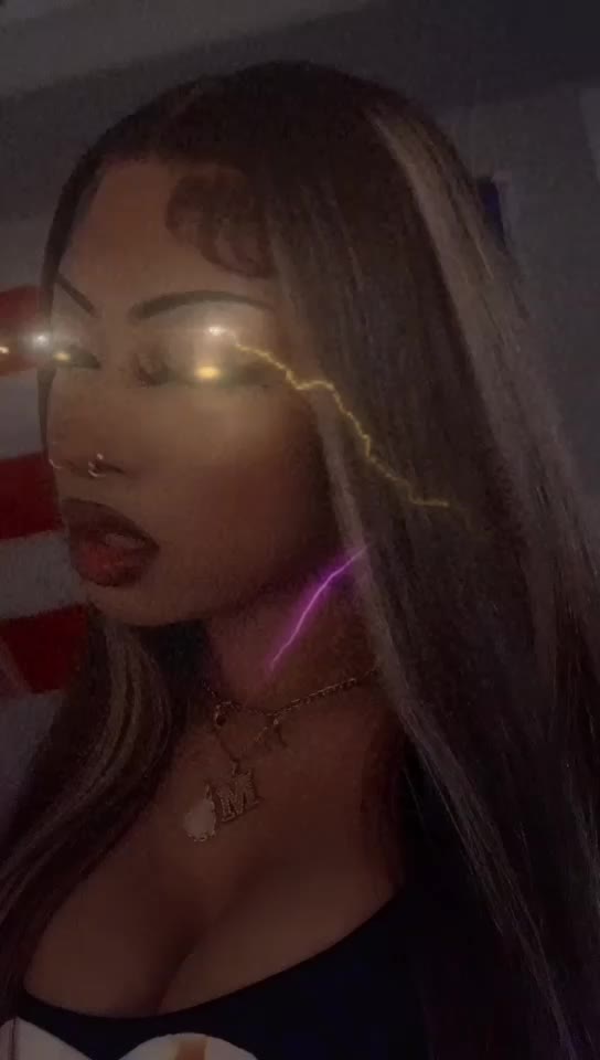@<3 💸