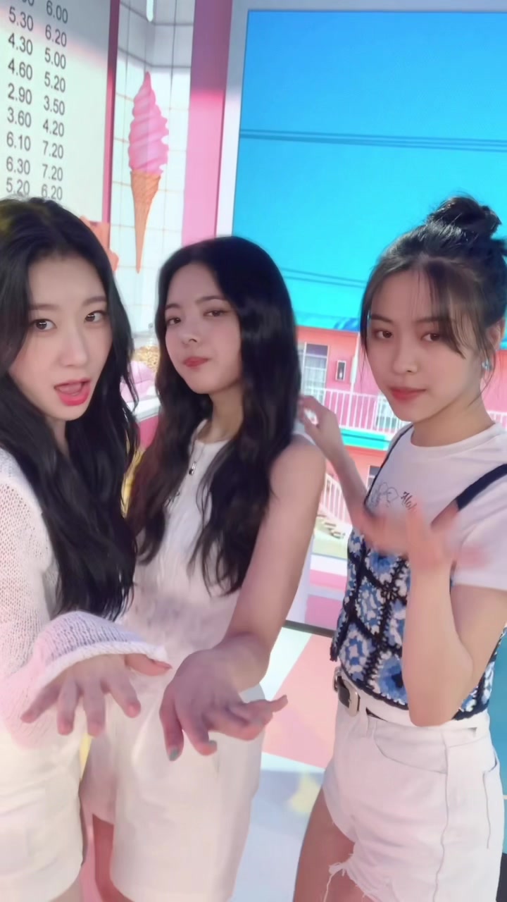 @ITZY