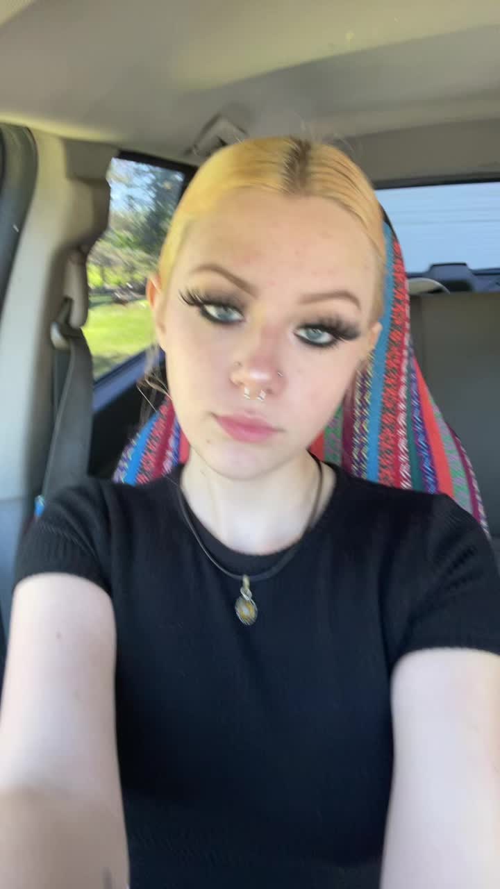 @teaganseniuk