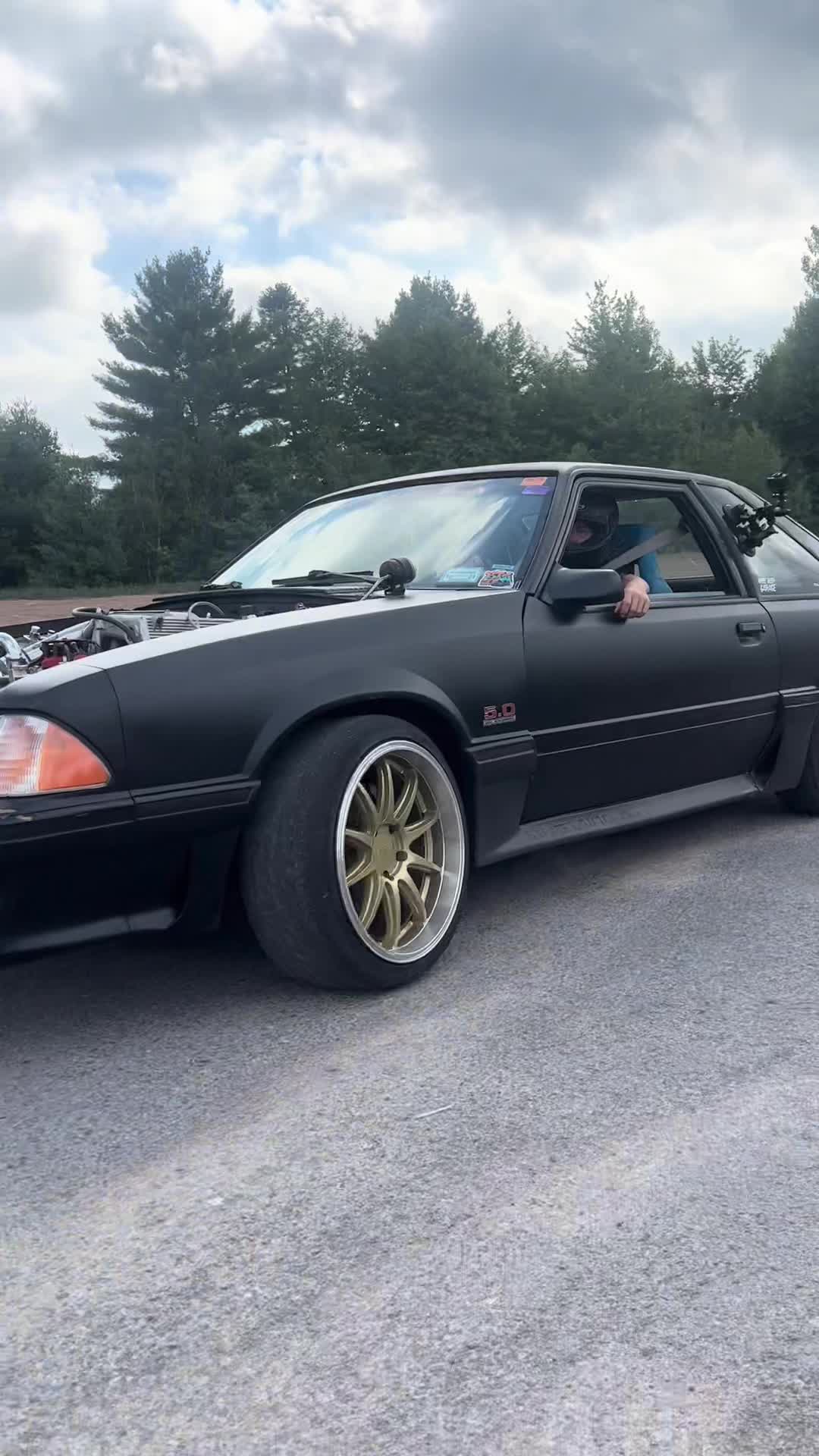 @knee_deep_garage