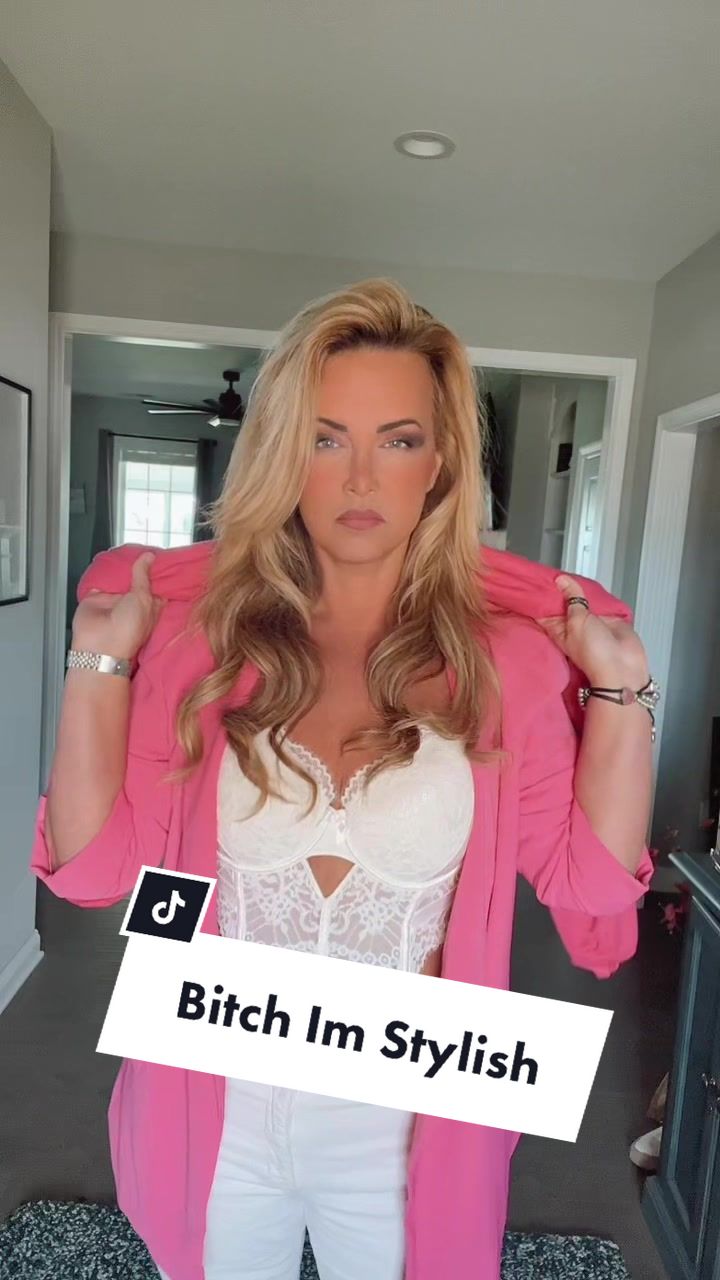 @Kelly 🌈 🇺🇸 👠 🥾 🍾 🫘