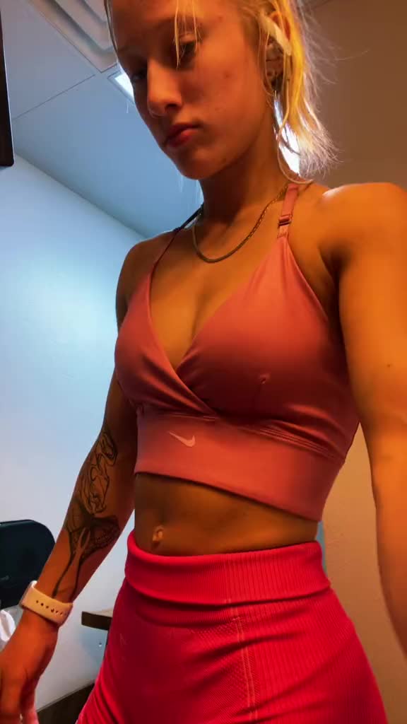 @MuscleAbsDreams