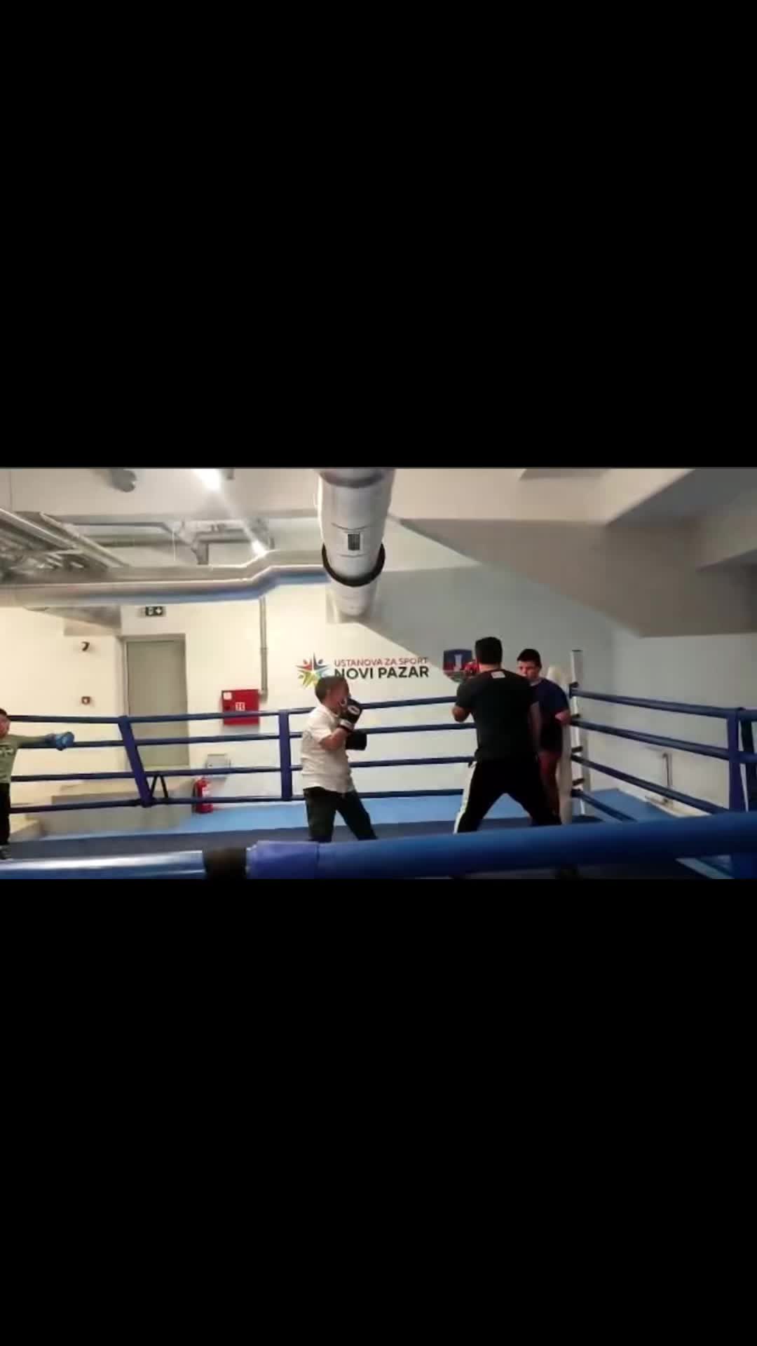 @Dzan__curic 🥊🥊