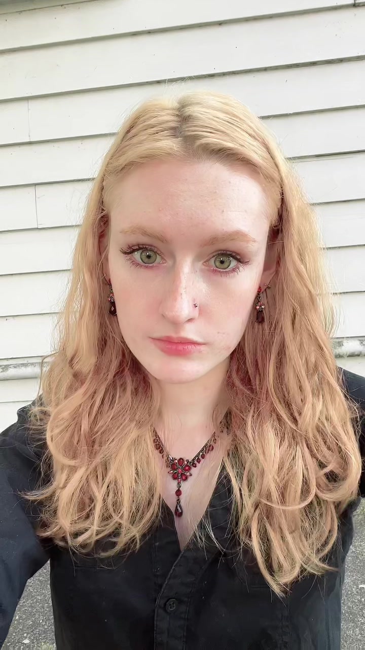 @vvioletivy