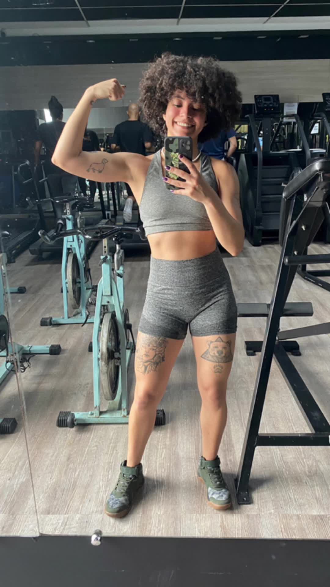 @Francine Ribeiro
