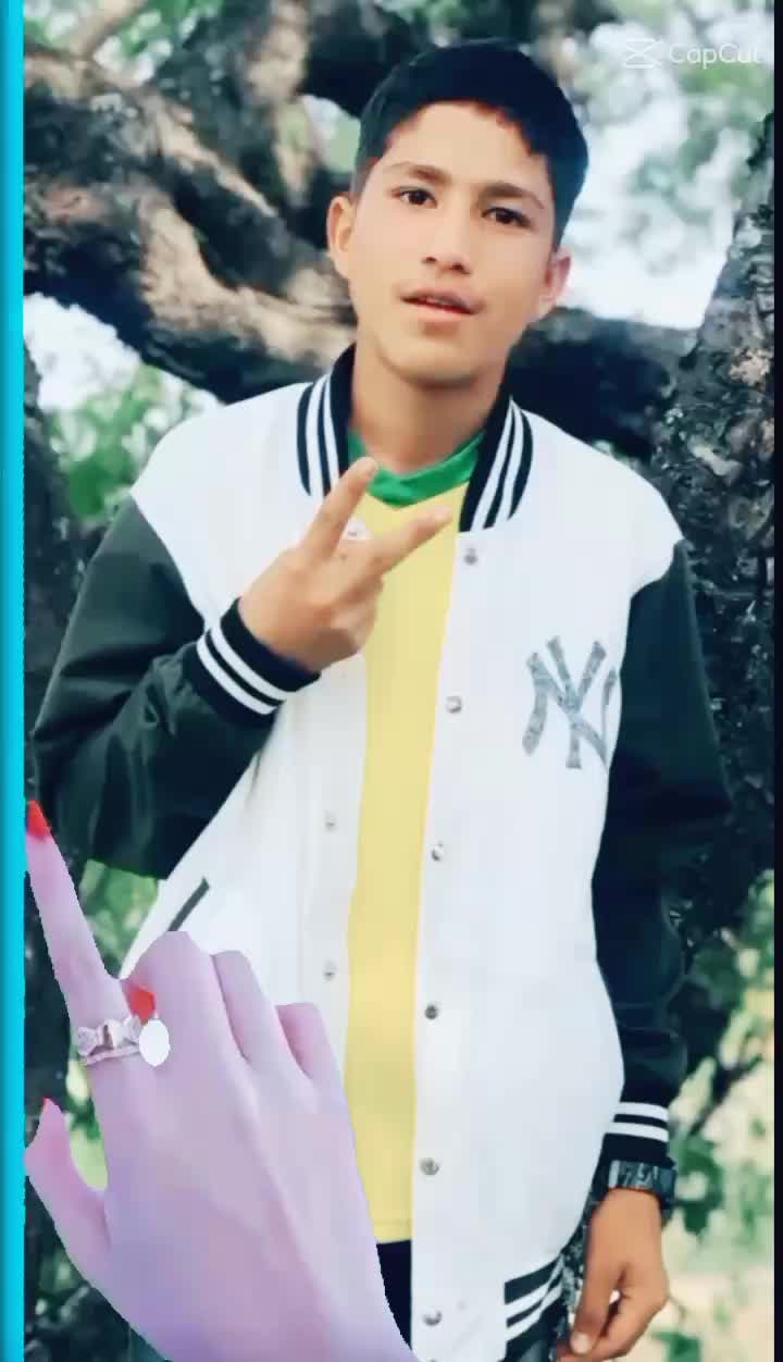 @आयुस कुँवर