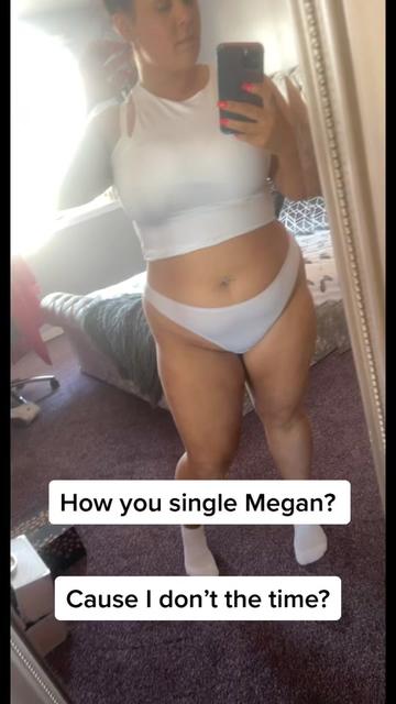 @M E G A A N 🐻🧦