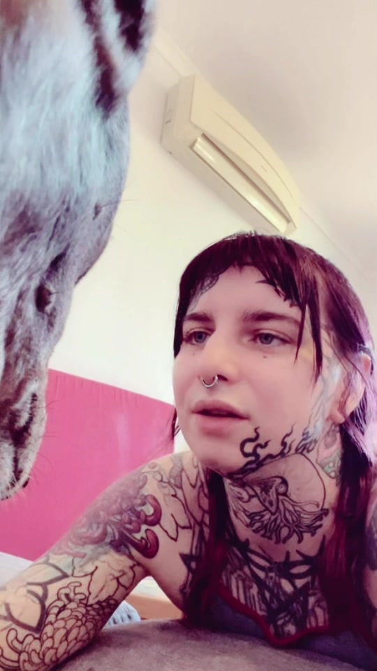@Thornybramblz