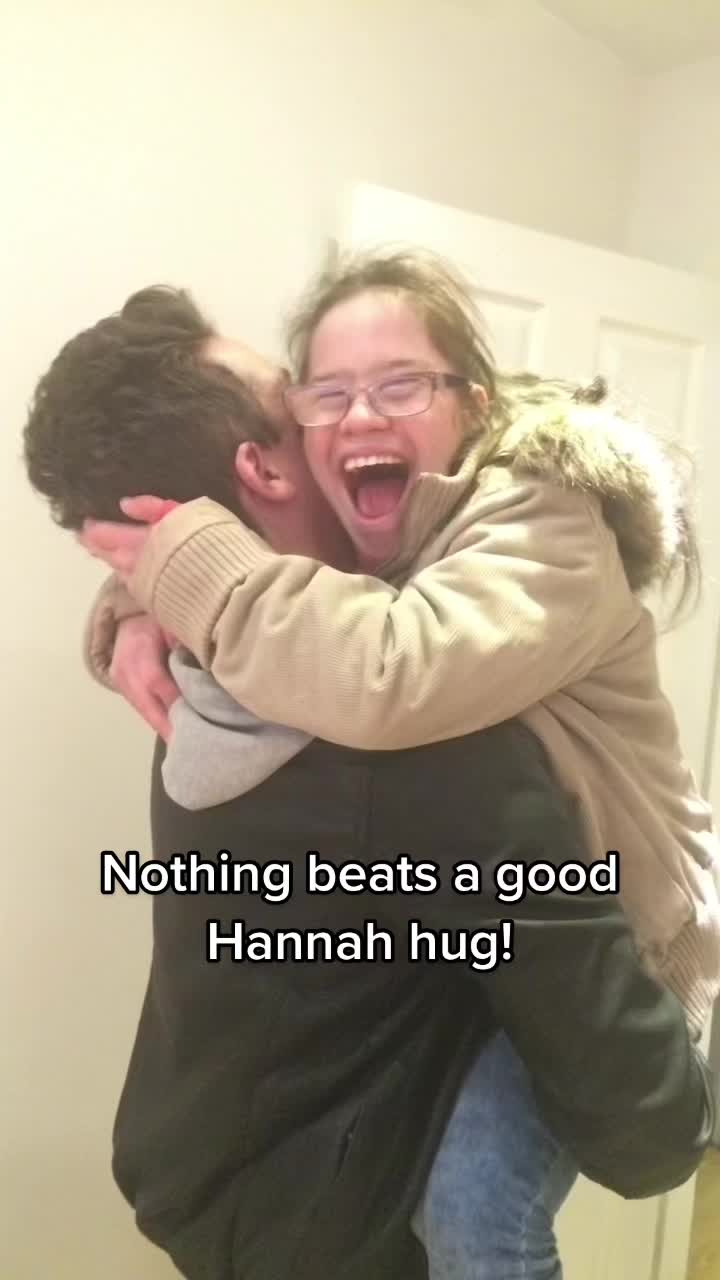 @HANNAHUGS