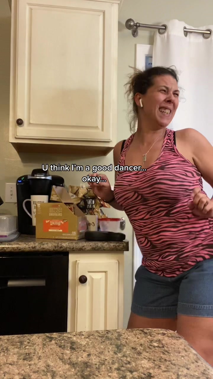 @MomTobin