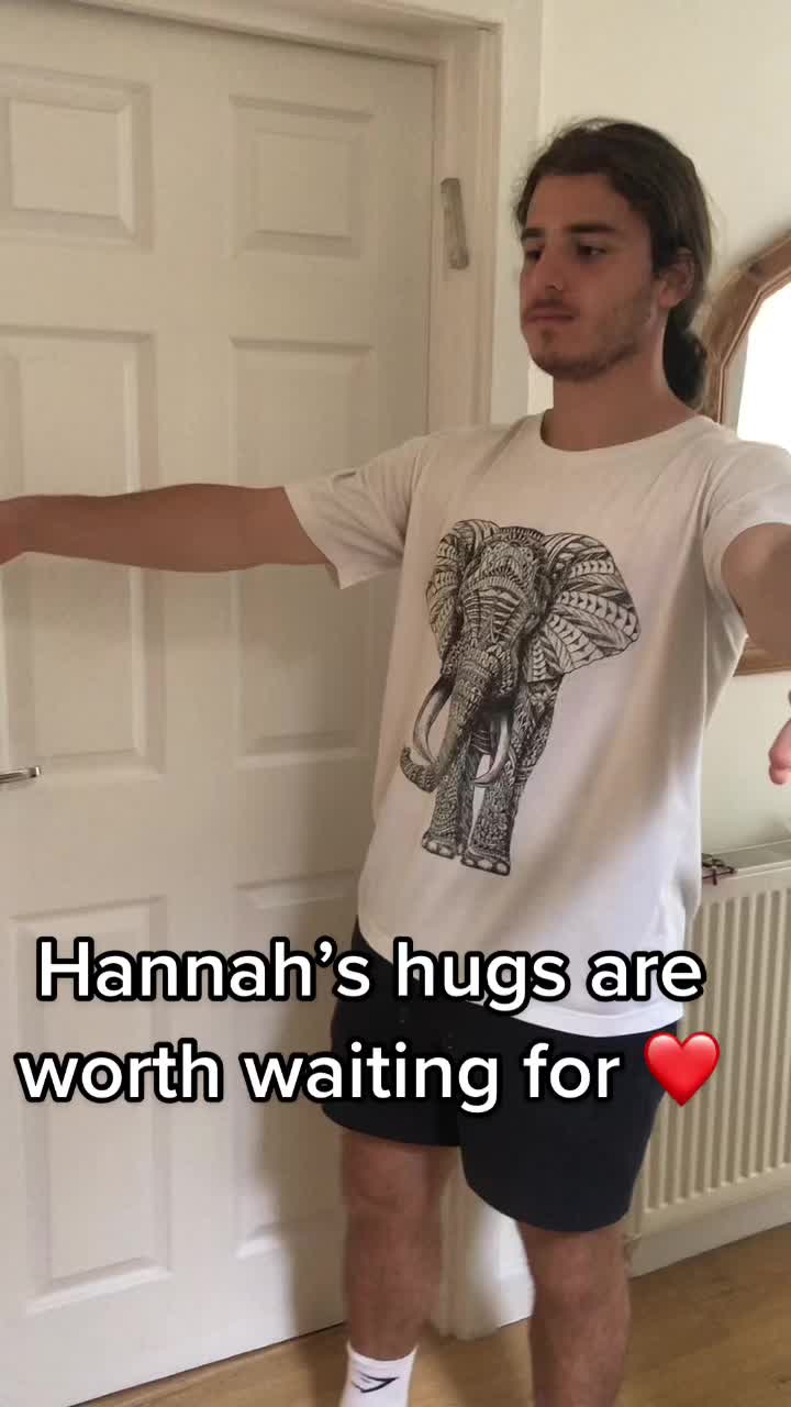 @HANNAHUGS