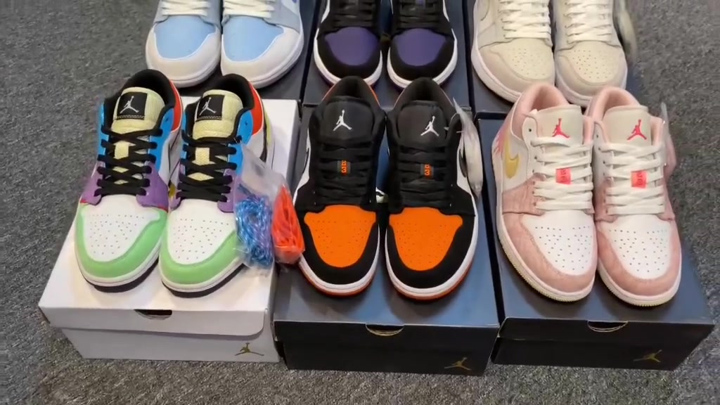 @SNEAKERS COLLECTION