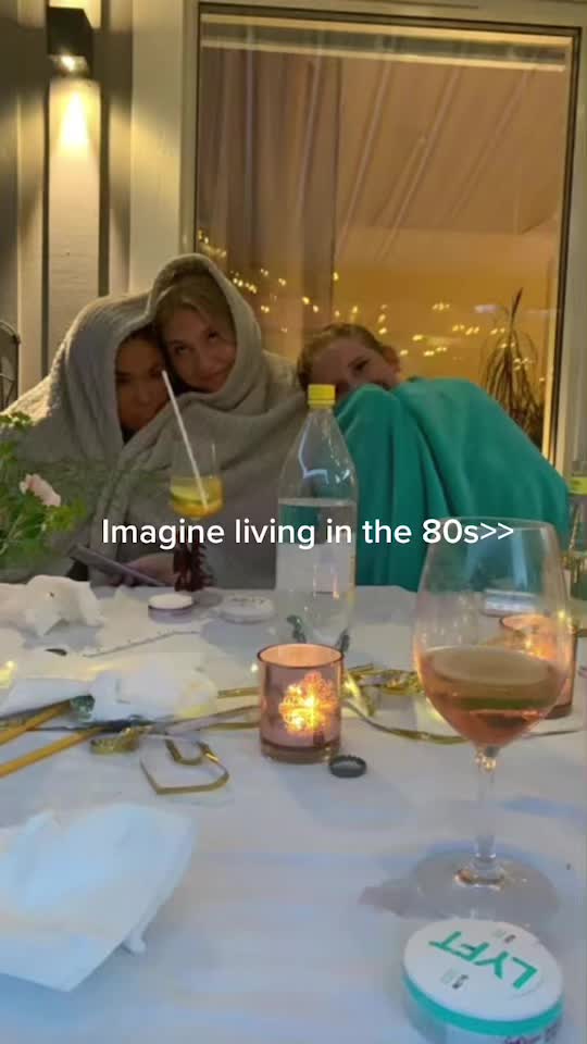 @🎧
