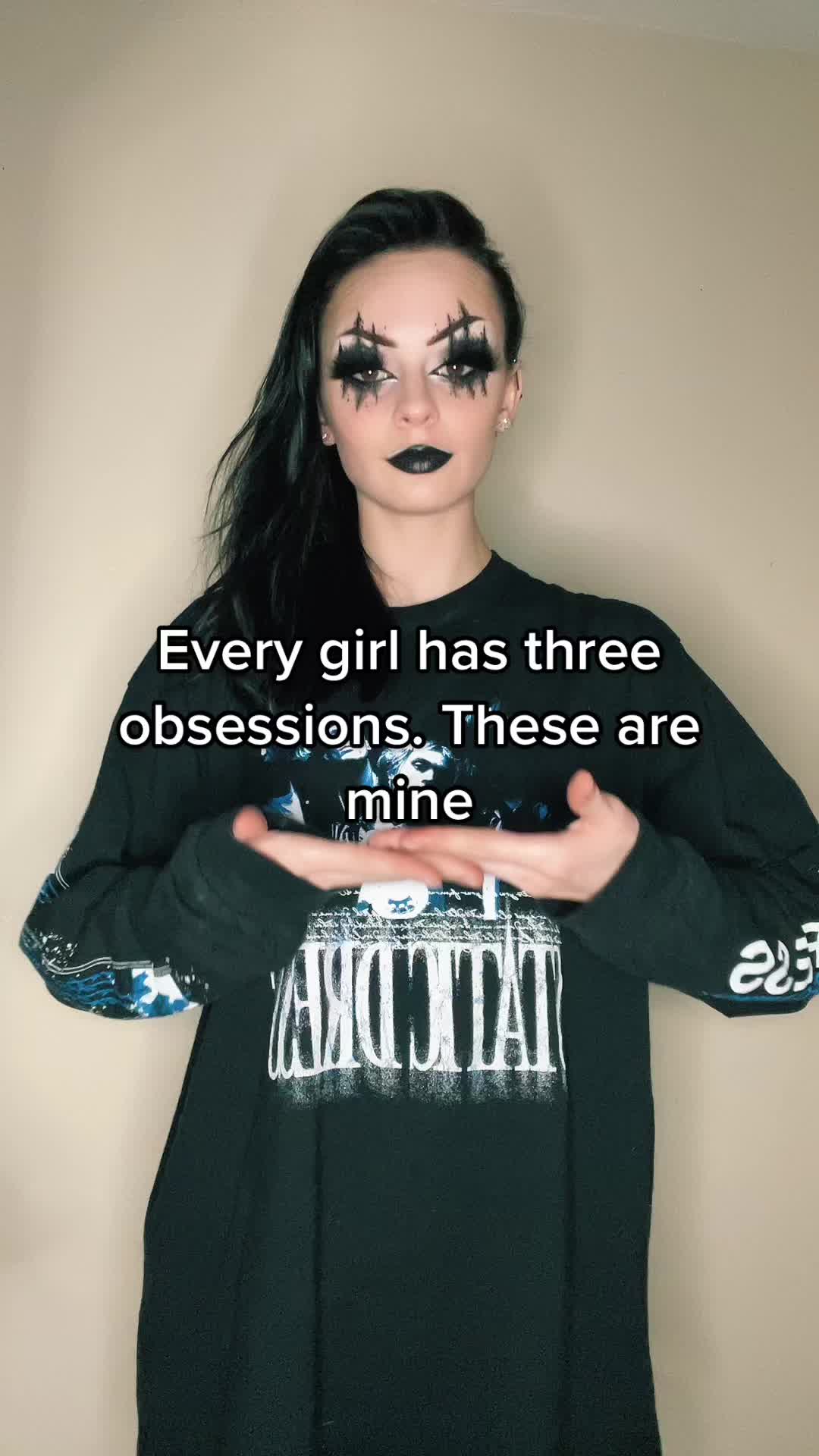 @Beth 🖤🕷️