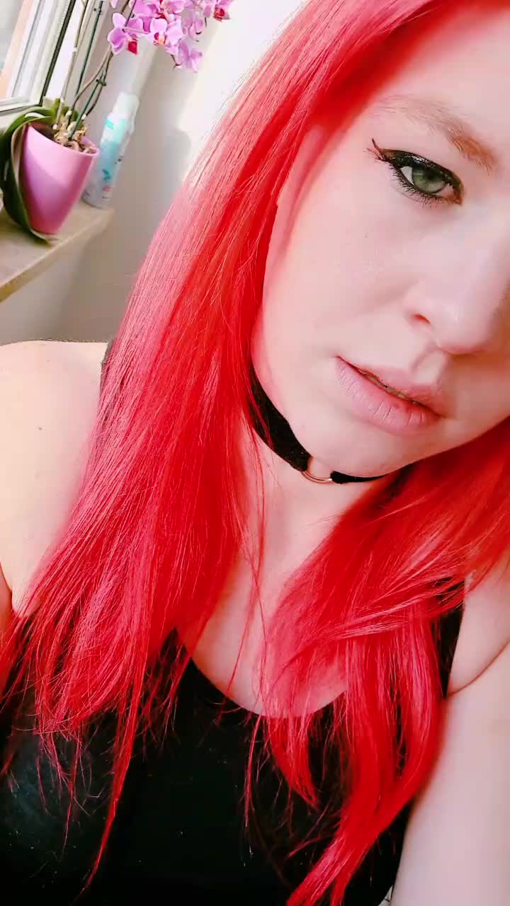 @🔥🐺 𝒯𝒾𝓃𝒶 🐺🔥
