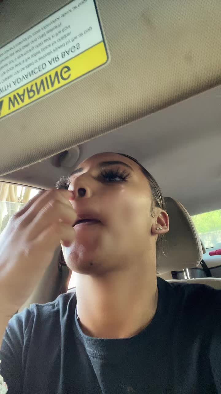 @Ari 🫧