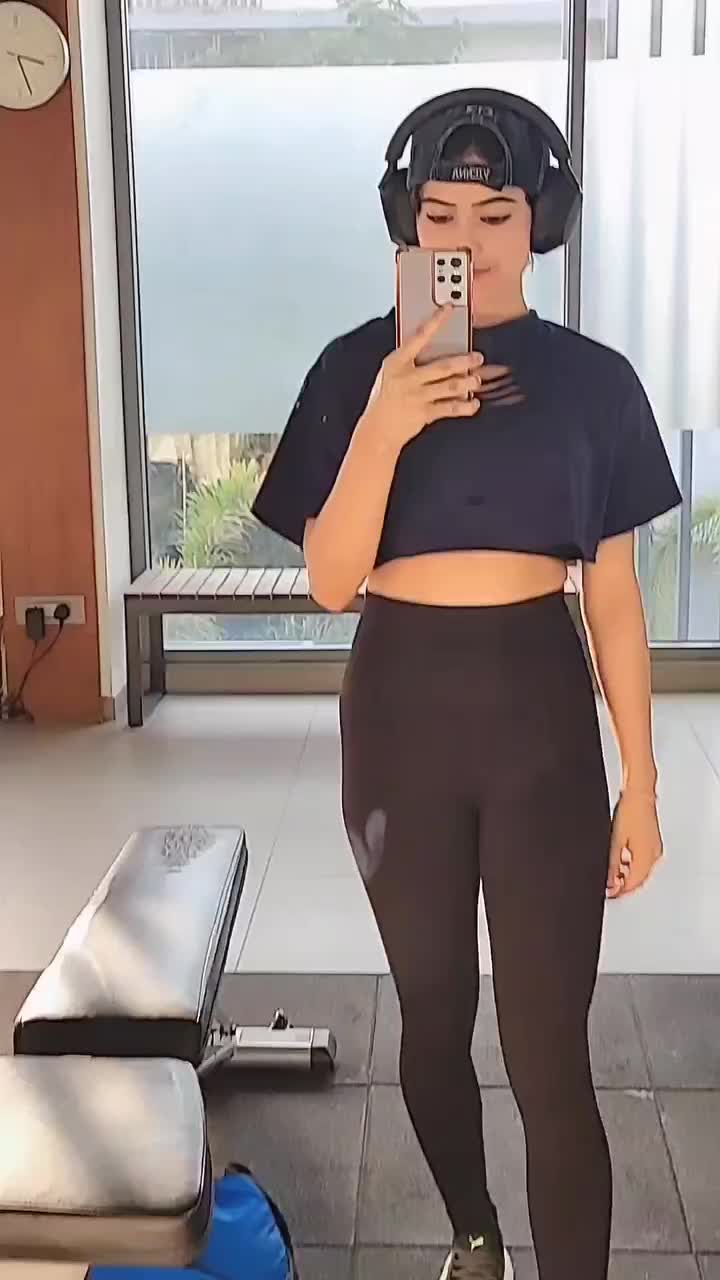 @princesskhann