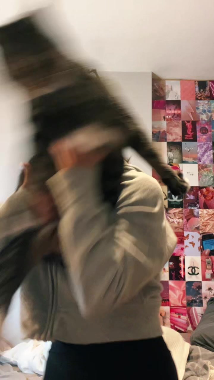 @carlie