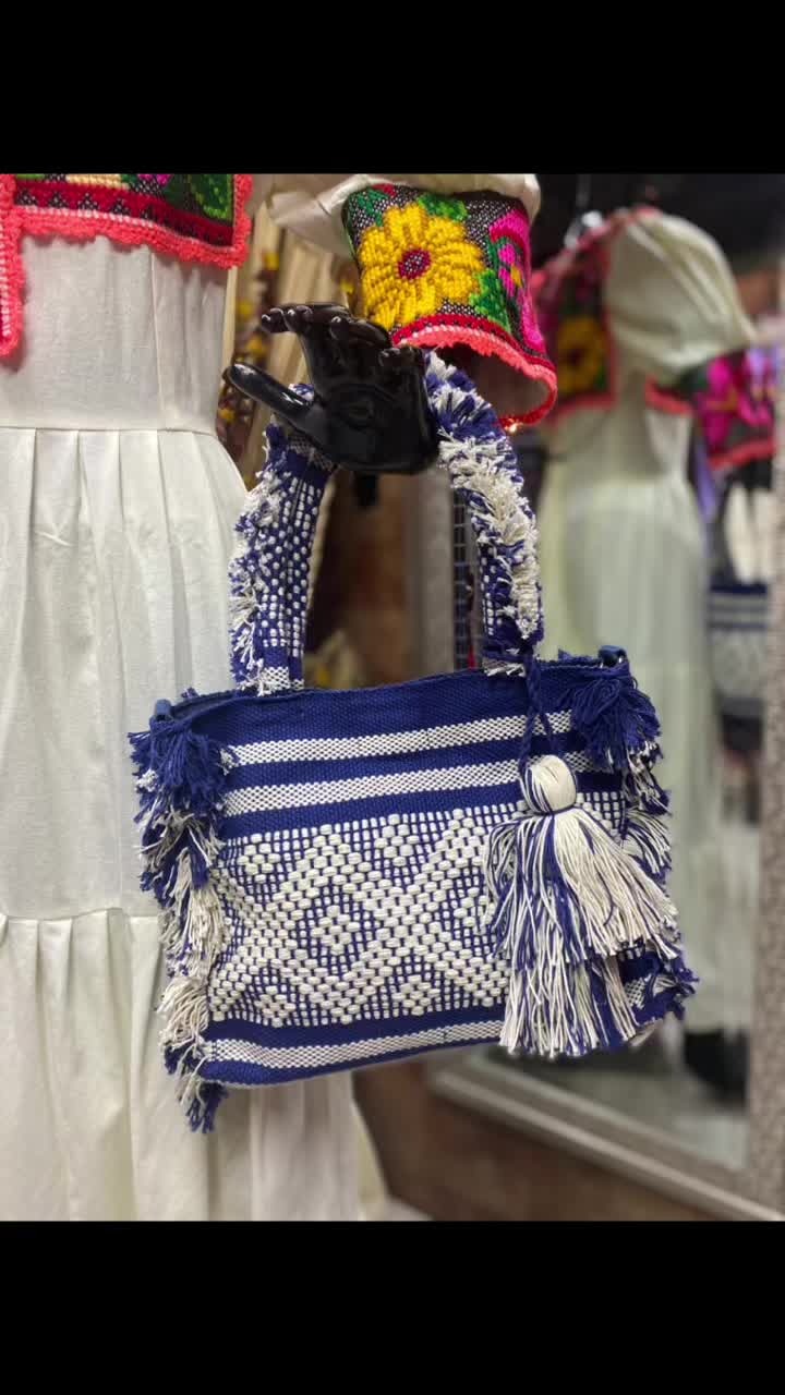 @raicesbordadasoaxaca