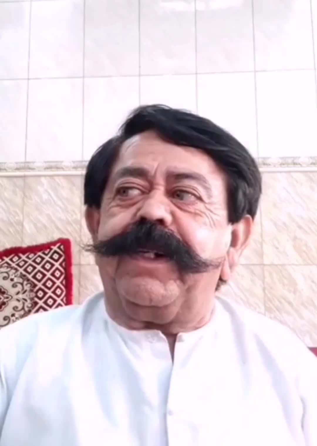 @ملک صاحب   🤣