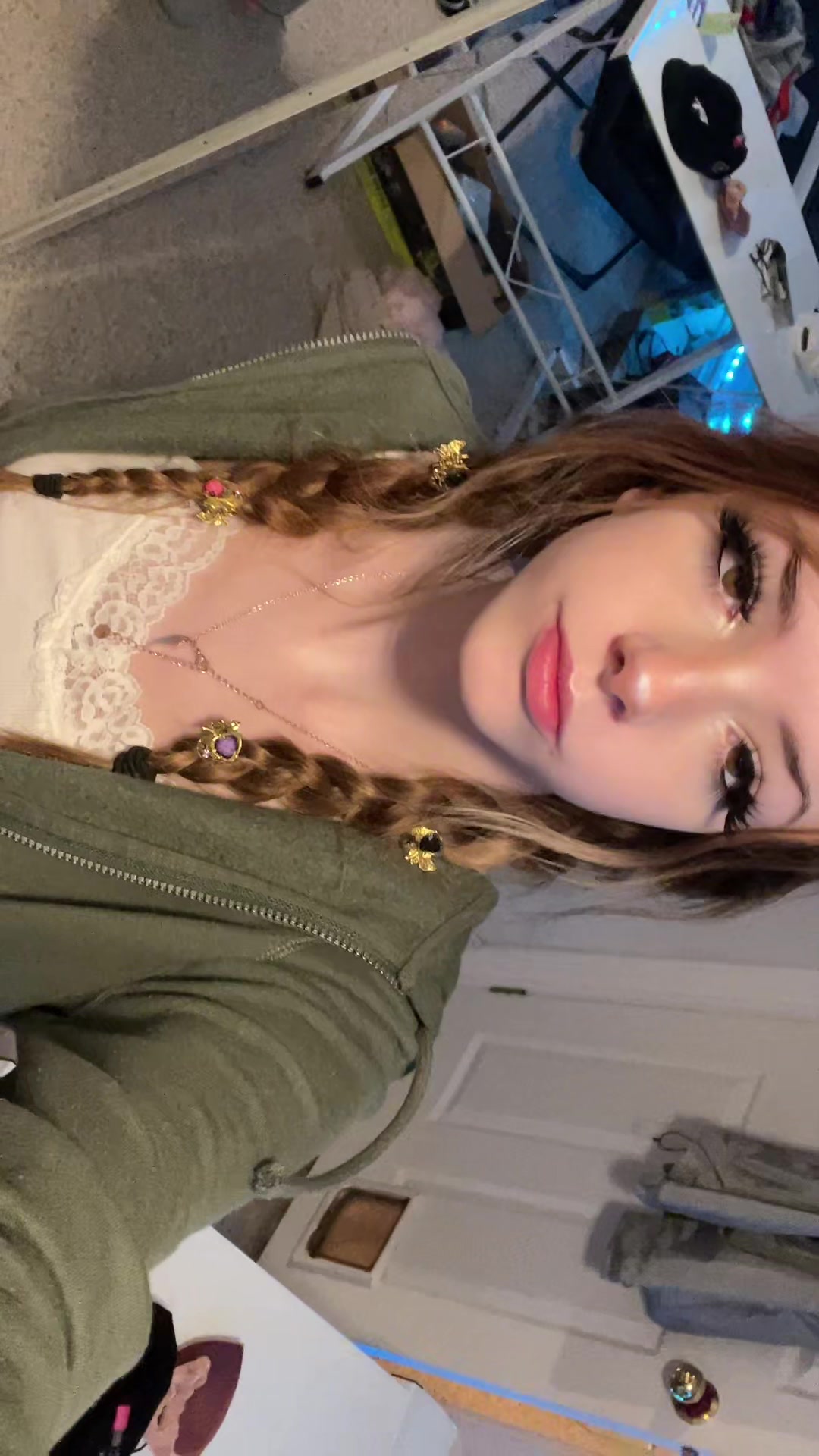 @A😵&zwj;💫