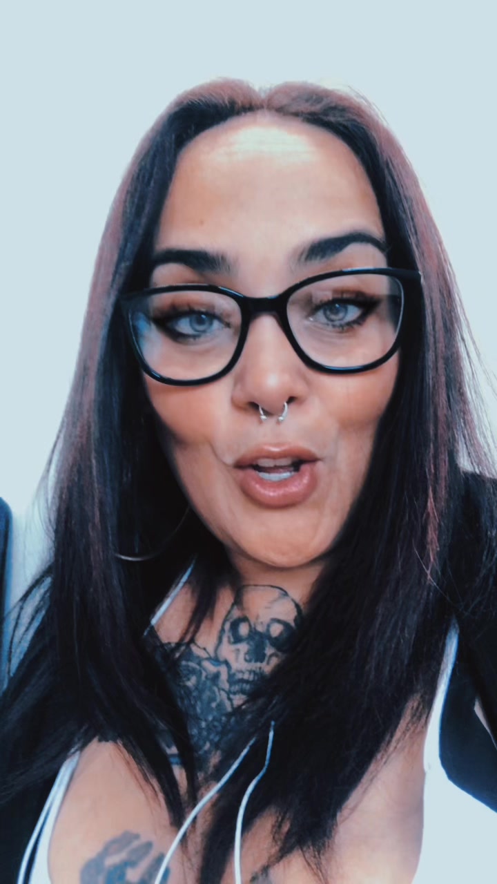 @Bombbeauty