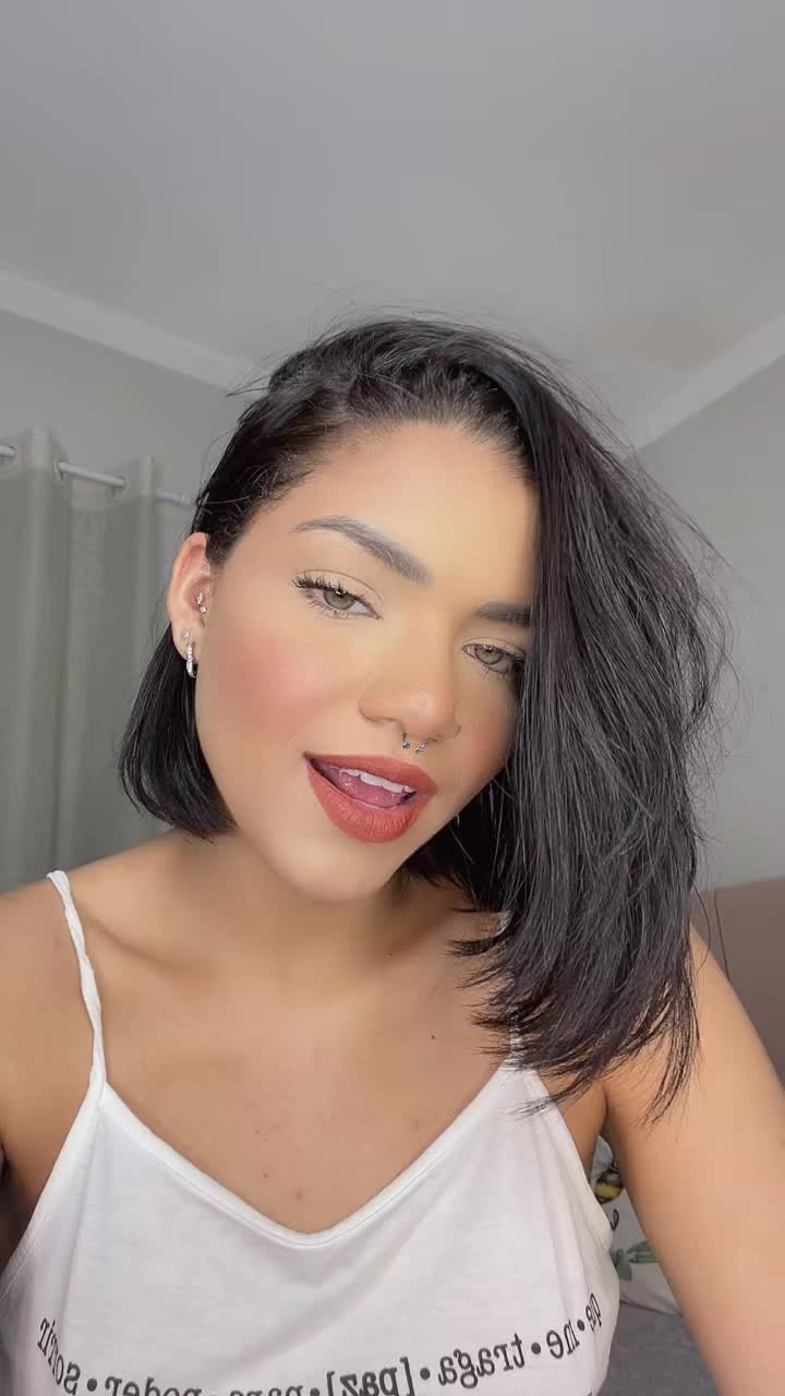 @L&iacute;via Bee