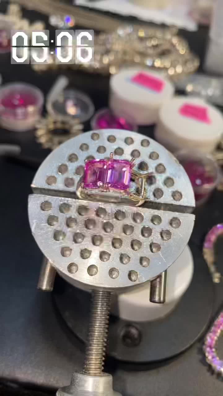 @GrayQJewelry