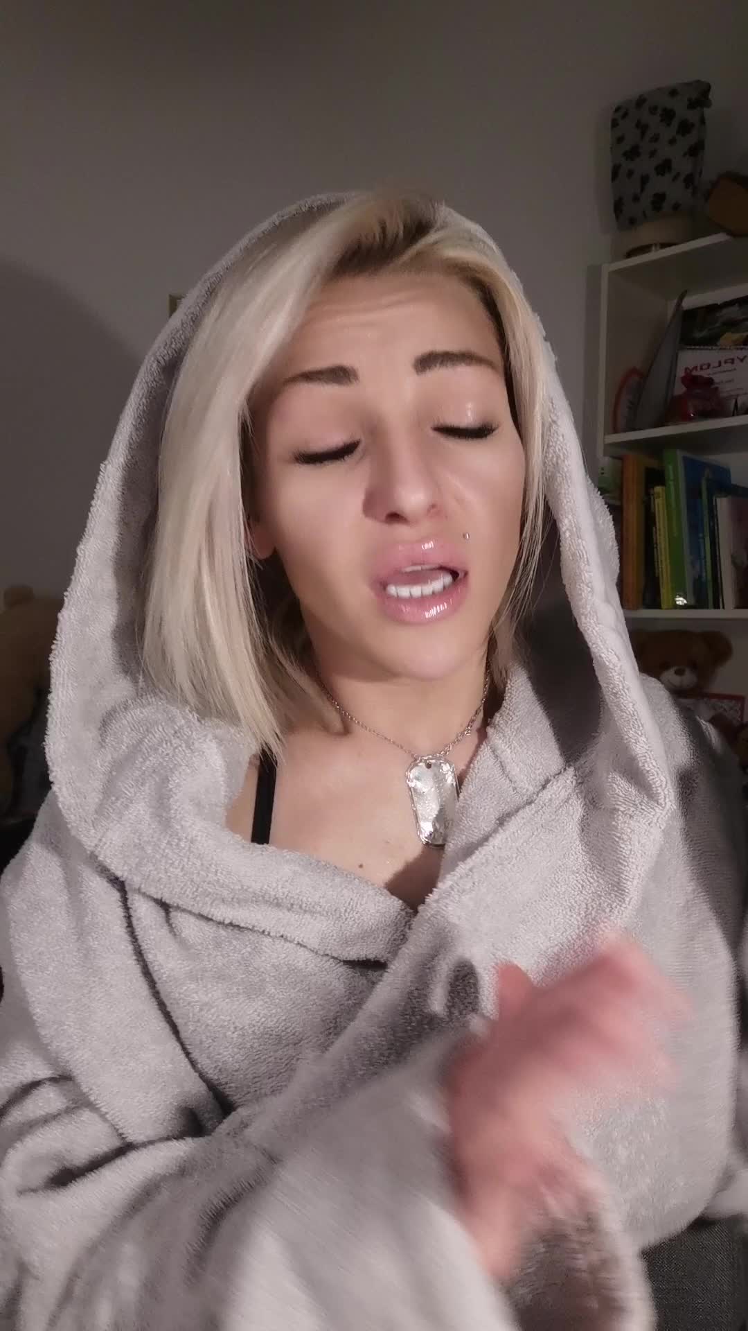 @Karolina
